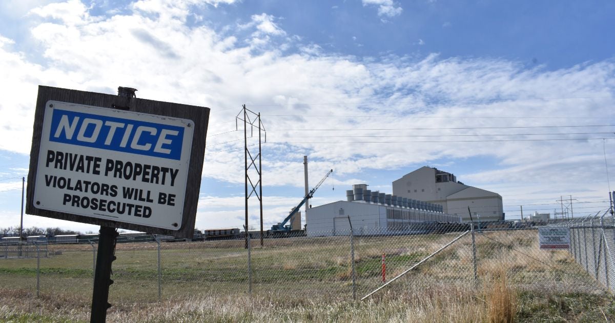 Private property sign posted in front of Hardin Generating Station in Hardin, Mon.